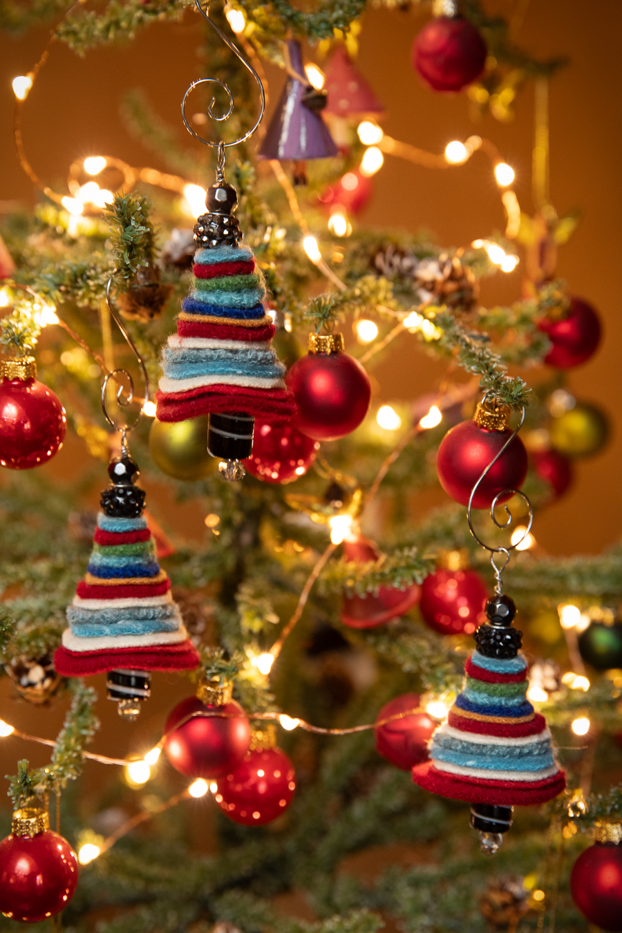 make art life multi-colored wool christmas tree ornaments